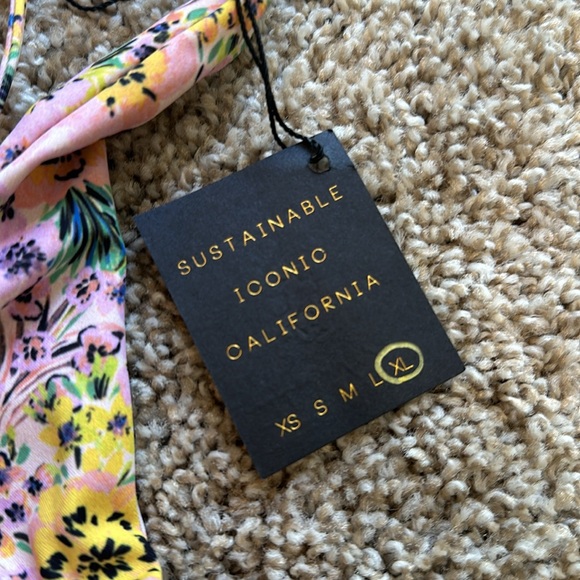 💛 Skatie 3 piece Set 💛 - Picture 5 of 7